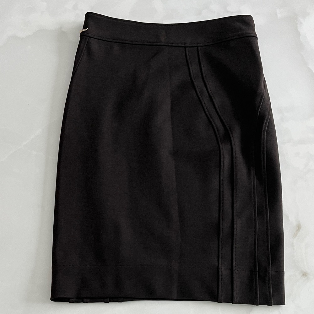 GUCCI Skirt. Gucci Pencil Skirt. Gucci Stretch Knit Side Zip. Wool. NWOT. - Picture 3 of 16